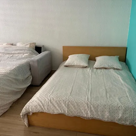 Centre Golfe Juan Et Transports A Pied, 5 Min Cannes