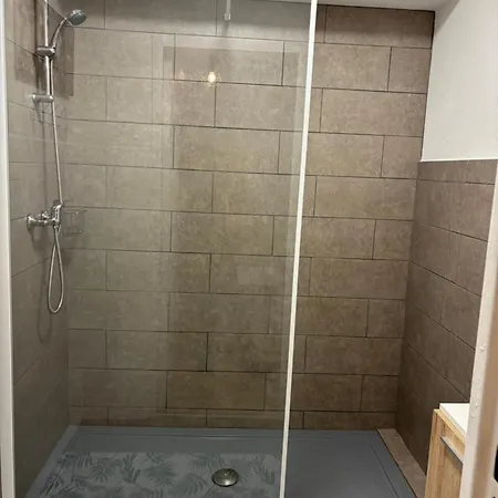 Appartamento Centre Golfe Juan Et Transports A Pied, 5 Min Cannes